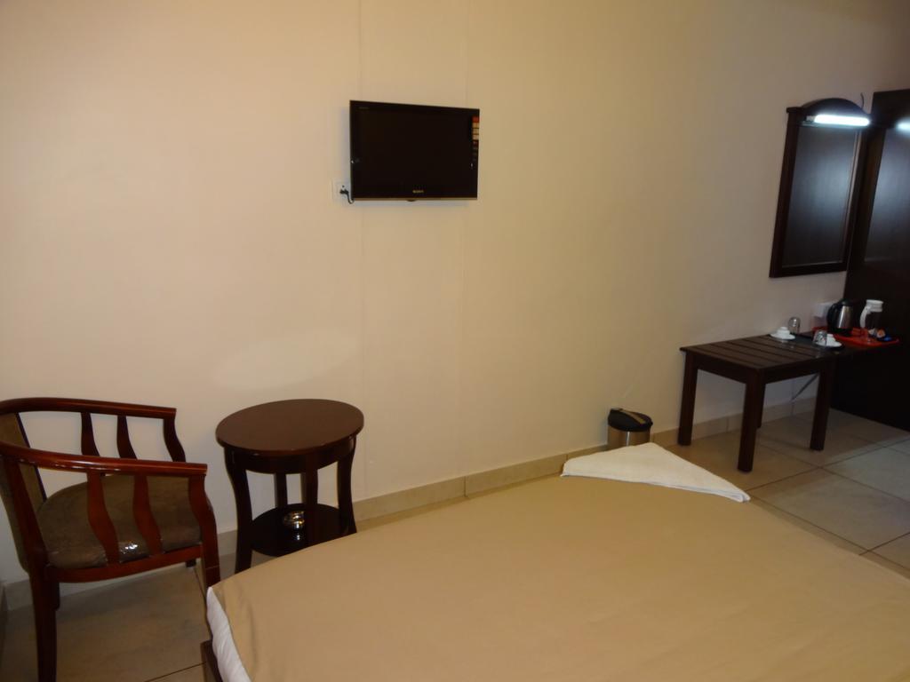 Hotel Sky Lite Коимбаторе Екстериор снимка