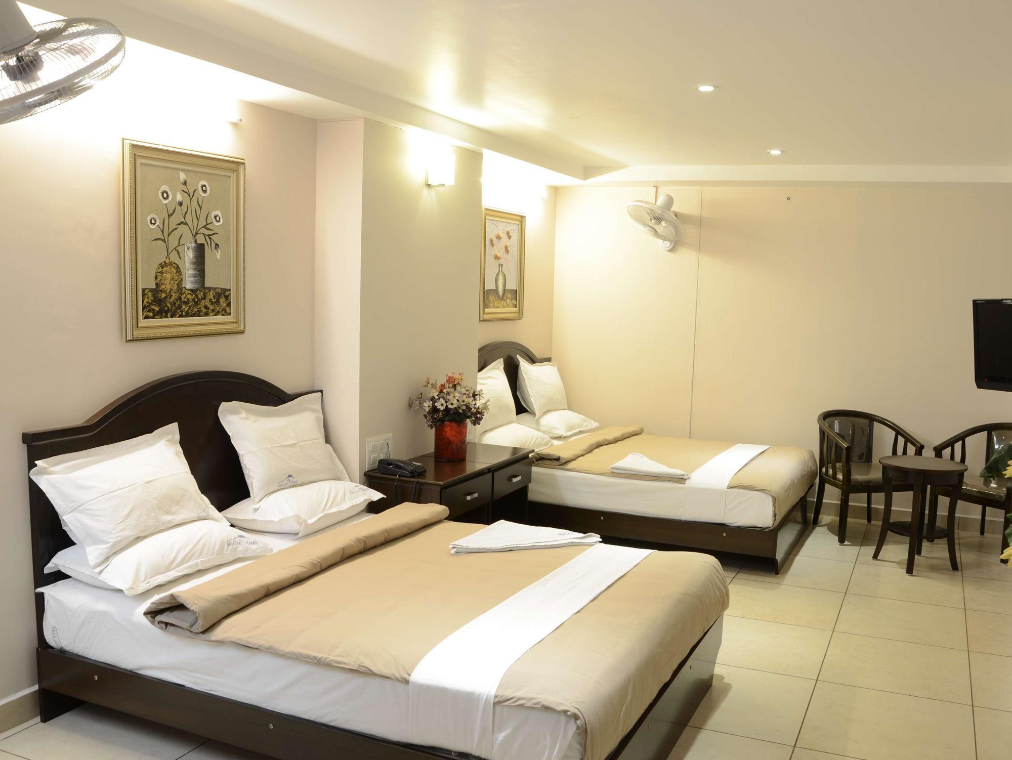 Hotel Sky Lite Коимбаторе Екстериор снимка
